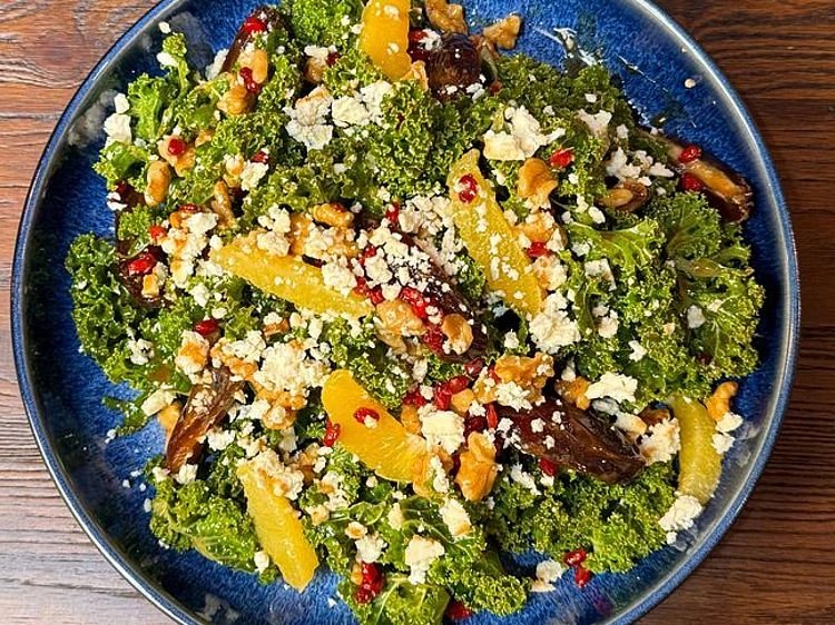 KALE & MEDJOOL SALAD